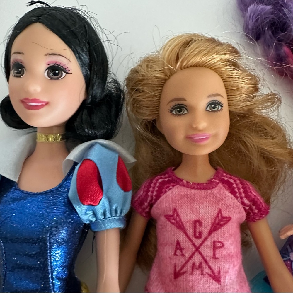 Lot of 8 fashion dolls. Barbie Secret Door Malucia Skipper Princess Mermaid High - Picture 9 of 14